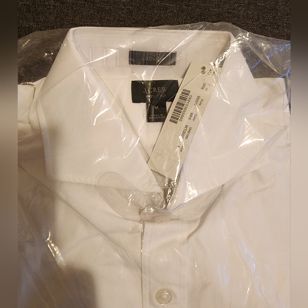 JCREW Cutaway Collar - Picture 2 of 3